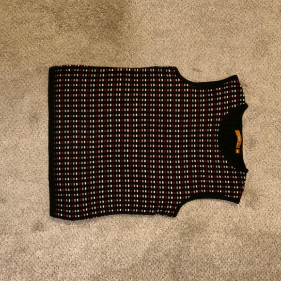 Woman’s Sweater Vest - Picture 5 of 7
